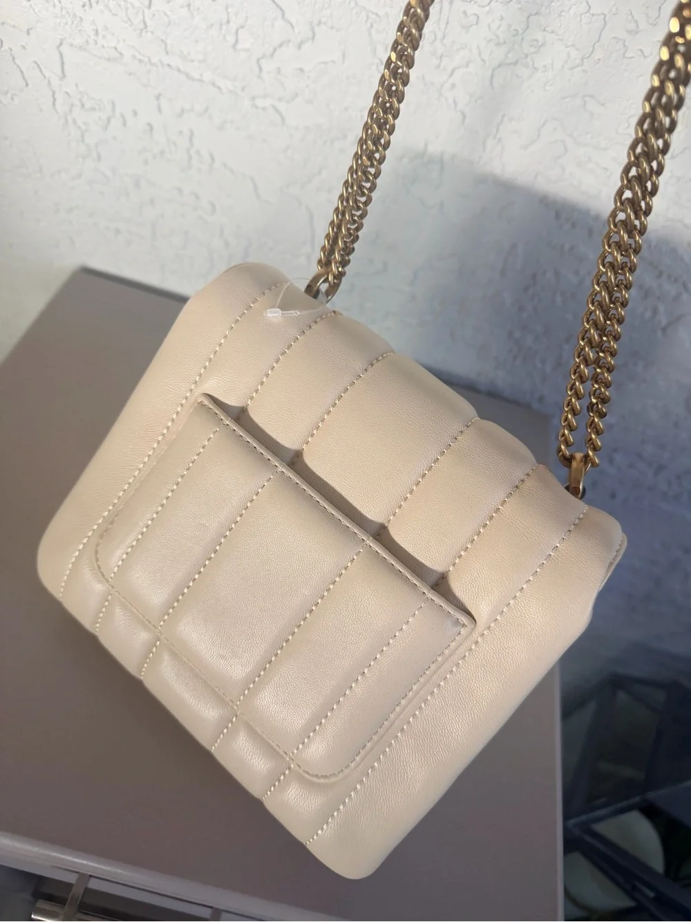 Tory Burch Cream Quilted Leather Shoulder Bag with Gold Chain